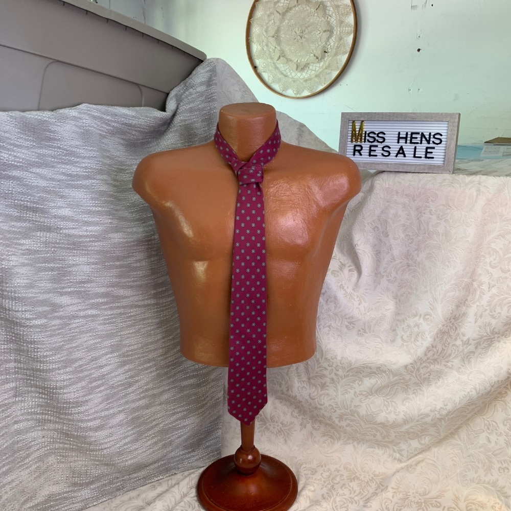 { 5 for $25 } BUS CAS STAFFORD CRIMSON NECKTIE - Picture 6 of 6